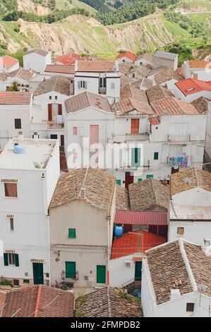 Vue sur le vieux village de Pisticci, quartier de 'Dirupo'. Pisticci, Basilicate, Italie Banque D'Images