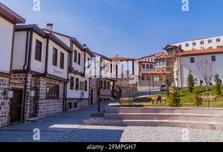 Photographie de rue de l'architecture ottomane à Hamamönü - Altindag dans la vieille ville d'Ankara, Turquie Banque D'Images