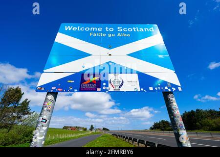 Frontières écossaises, Écosse, Royaume-Uni. 11 mai 2021. Images des postes frontière entre l'Écosse et l'Angleterre dans les frontières écossaises aujourd'hui. Une frontière difficile avec l'Angleterre est probable si l'Ecosse doit voter pour rompre avec le Royaume-Uni. Après les élections parlementaires écossaises où le SNP n'a pas réussi à obtenir la majorité au Parlement écossais, la question de l'indépendance écossaise est de nouveau à l'ordre du jour. Pic; frontière écossaise sur l'A1 à Lamberton au nord de Berwick-upon-Tweed. Iain Masterton/Alay Live News Banque D'Images