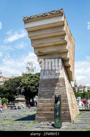 BARCELONE, ESPAGNE - 13 JUILLET 2014 : Macia Monument à la Plaza Cataluna à Barcelone, Espagne. Ce monument conçu par Subirachs en l'honneur du président domi Banque D'Images