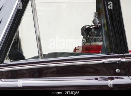 Westminster Londres, Royaume-Uni. 11 mai 2021. Ouverture d'État du Parlement. À l'occasion d'une cérémonie à prix réduit, conforme à Covid, organisée par la Reine Elizabeth II, le Premier ministre Boris Johnson et d'autres intervenants, qui présente l'ordre du jour du gouvernement pour la prochaine session parlementaire. Credit: Andrew Stehrenberger / Alamy Live News Banque D'Images