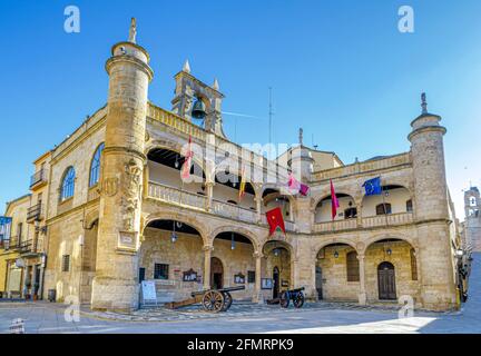 Ciudad Rodrigo, Espagne - 11 janvier 2019: Hôtel de ville du XVIe siècle à Ciudad Rodrigo petite ville cathédrale de la province de Salamanque Espagne. Banque D'Images