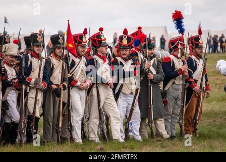 Infanterie française lors de la reconstitution de la bataille de la Göhrde, célébration du 200th anniversaire de la rencontre pendant la guerre de libération des napoléons régnant sur l'Allemagne. Banque D'Images