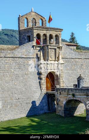 Détail de l'entrée de la Jaca Ciudadela, une fortification du XVIe siècle dans les Pyrénées espagnoles. Banque D'Images