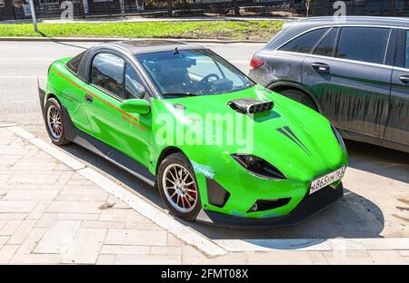 Samara, Russie - 8 mai 2021 : véhicule Opel Tigra dans la rue de la ville Banque D'Images