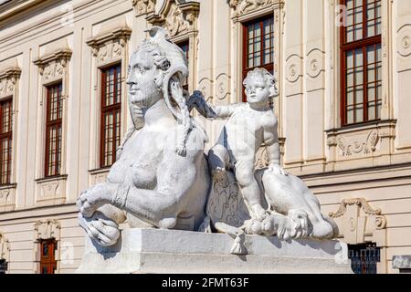 Vienne, Autriche - 16 septembre 2019 : palais baroque Belvedere sphinx en face Banque D'Images