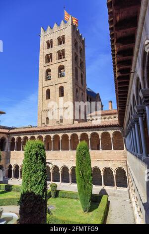 Monastère de Santa Maria de Ripoll, en Catalogne, Espagne. Fondée en 879, est considéré comme le berceau de la nation catalane. Banque D'Images