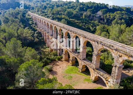 Vue sur l'aqueduc romain Pont del Diable, Tarragone, Espagne Banque D'Images