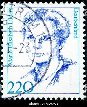 Allemagne - VERS 1997: Timbre Allemagne 1969 le 50ème anniversaire du droit de vote des femmes portrait de Marie-Elizabeth Luders Banque D'Images