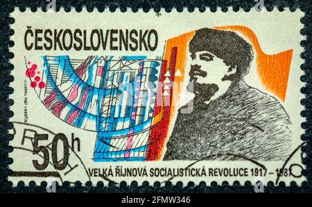 Tchécoslovaquie - VERS 1987: Timbre imprimé par la Tchécoslovaquie, montre Lénine, abstraction, vers 1987 Banque D'Images