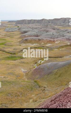 Yellow Mounds dans le parc national de Badlands, Dakota du Sud, États-Unis Banque D'Images