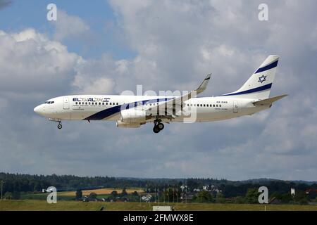 Zurich, Suisse – 29. Juillet 2016: EL AL Israel Airlines Boeing 737-800 à l'aéroport de Zurich (ZRH) en Suisse. Boeing est un fabricant d'avions b Banque D'Images