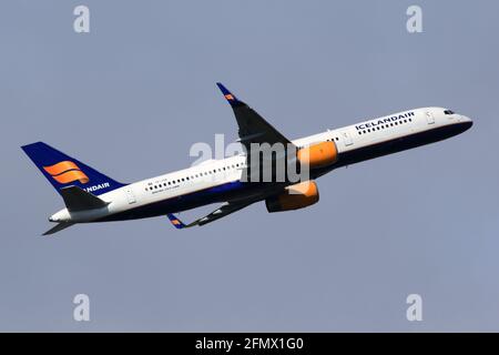 Reykjavik, Islande – 02. Juillet 2017 : Icelandair Boeing 757-200 à l'aéroport Keflavik (KEF) en Islande. Boeing est un fabricant d'avions basé à Seattl Banque D'Images