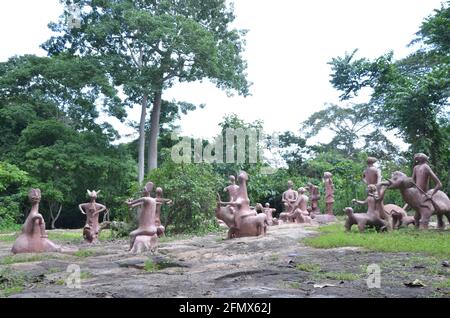 Osun Osogbo, Osun Sacred Grove and River : représentation du premier marché, où les fondateurs de la ville ont fait leurs premiers échanges dans les années 1600. Banque D'Images