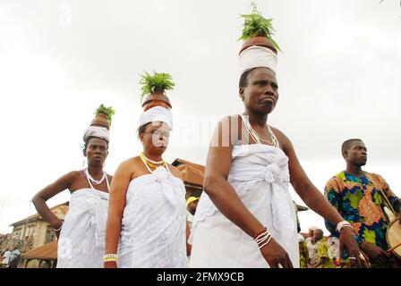 Osun Osogbo danseurs culturels. Banque D'Images