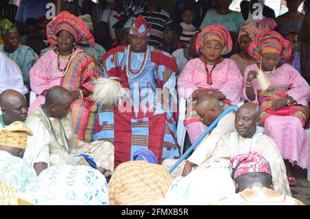 Osun Osogbo : les chefs Osogbo rendent hommage au roi. Banque D'Images