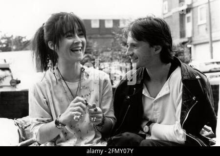 Riff-Raff année : 1991 UK Directeur : Ken Loach Emer McCourt, Robert Carlyle Banque D'Images