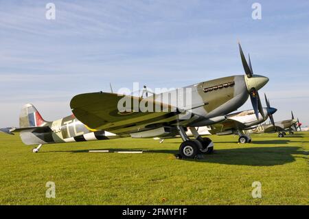 Deuxième Guerre mondiale Vickers Supermarine Spitfire IX avion de chasse PL344. (G-IXCC). Spitfire LF Mk.IXe de Tom Blair. À Duxford Banque D'Images