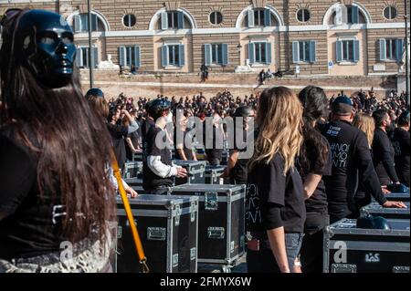 Rome, Italie 17/04/2021: Manifestation nationale des travailleurs du divertissement 'Bauli in Piazza', piazza del Popolo. © Andrea Sabbadini Banque D'Images