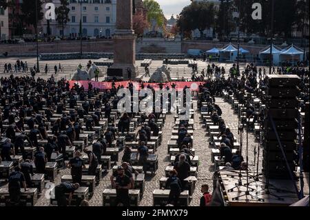Rome, Italie 17/04/2021: Manifestation nationale des travailleurs du divertissement 'Bauli in Piazza', piazza del Popolo. © Andrea Sabbadini Banque D'Images