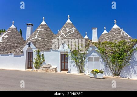 Alberobello, Italie. Alberobello est une petite ville près de Bari, Apulia, dans le sud de l'Italie. La vieille ville d''Alberobello est célèbre pour son trullo unique Banque D'Images