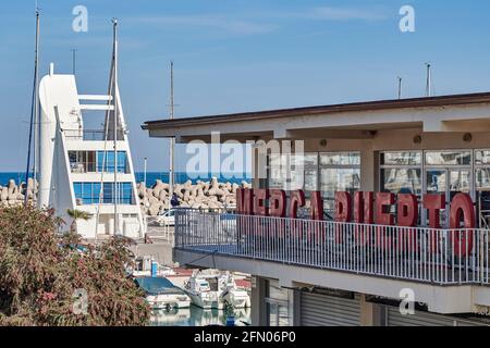 Marina à Alcossebre, Costa del Azahar province de Castellon, Espagne, Europe Banque D'Images