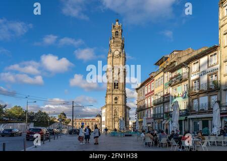 Torre dos Clérigos der Barockkirche Igreja dos Clérigos, Porto, Portugal, Europa | Torre dos Clérigos de l'église baroque Clérigos, Porto, Portug Banque D'Images