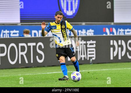 Milan, Italie. 12 mai 2021. Stefano Sensi (12) d'Inter vu pendant la série UN match entre Inter et Roma à Giuseppe Meazza à Milan. (Crédit photo : Gonzales photo/Alamy Live News Banque D'Images