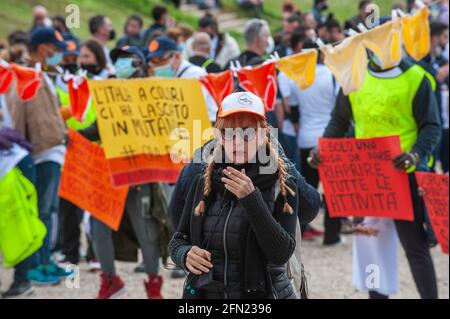 Rome, Italie 13/04/2021: Manifestation des marchands convoqués par Fipe-Confcommercio contre les mesures anti Covid du gouvernement Draghi, Circus Maximus. © Andrea Sabbadini Banque D'Images