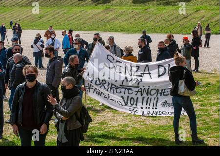 Rome, Italie 13/04/2021: Manifestation des marchands convoqués par Fipe-Confcommercio contre les mesures anti Covid du gouvernement Draghi, Circus Maximus. © Andrea Sabbadini Banque D'Images