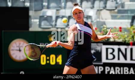 Rome, Italie. 13 mai 2021. Veronika Kudermetova de Russie en action lors du troisième tour de l'2021 Internazionali BNL d'Italia, tournoi de tennis WTA 1000 le 13 mai 2021 à Foro Italico à Rome, Italie - photo Rob Prange/Espagne DPPI/DPPI/LiveMedia crédit: Independent photo Agency/Alay Live News Banque D'Images