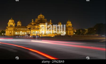 Gros plan du Albert Hall Museum à Jaipur L'Inde la nuit Banque D'Images