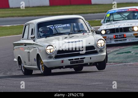 Sur trois roues, Roy Alderslade, Andrew Jordan, Ford Lotus Cortina, Historic Touring car Challenge, HTCC, Tony dron Trophy, STCC, U2TC, Donington Histo Banque D'Images