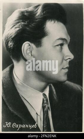 Yuri Dmitriyevich Sarantsev (Юрий Дмитриевич Саранцев; 7 octobre 1928 – 24 août 2005) est un acteur soviétique et russe qui est apparu dans de nombreux films entre 1951 et 1999. Carte postale ancienne de l'URSS, 1961. Banque D'Images