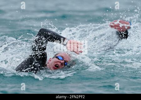 Budapest, Hongrie. 13 mai 2021. BUDAPEST, HONGRIE - MAI 13: Lars Bottelier des pays-Bas en compétition dans les Mens 10km pendant les Championnats européens de l'AQUESTON natation en eau libre au lac Lupa le 13 mai 2021 à Budapest, Hongrie (photo par Andre Weening/Orange Pictures) crédit: Orange pics BV/Alay Live News Banque D'Images