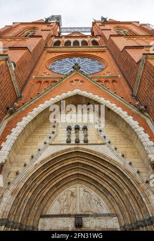 Vue sur l'élément de décoration magnifique sur l'église. Domkyrka. Uppsala. Europe. Suède. Banque D'Images