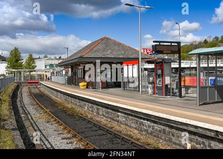 Merthyr Tydfil, pays de Galles - Mai 2021: Gare de Merthyr Tydfil dans le sud du pays de Galles. C'est le terminus de la ligne qui relie les vallées à Cardiff. Banque D'Images