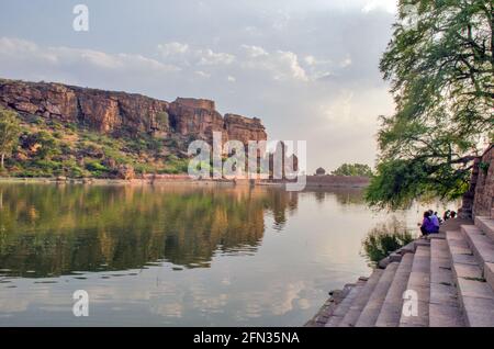 Des sculptures en pierre et une architecture absolument stupéfiantes dans les temples de la grotte de Badami, Karnataka. Banque D'Images