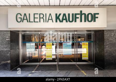 Enseigne Galeria Kaufhof dans le centre-ville de Munich Banque D'Images