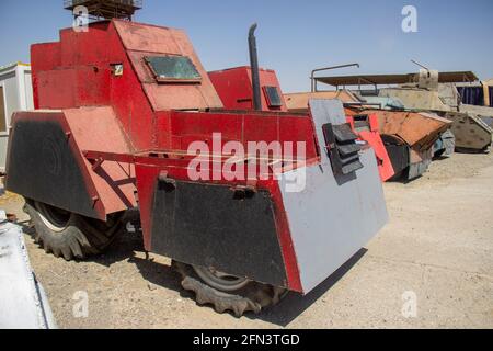 Une voiture piégée de l'État islamique qui a été capturée par les forces iraquiennes au cours de l'opération de Mossoul en 2016-2017. Banque D'Images