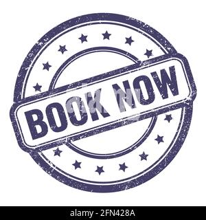 RÉSERVEZ MAINTENANT texte sur indigo bleu grungy vintage timbre rond en caoutchouc. Banque D'Images