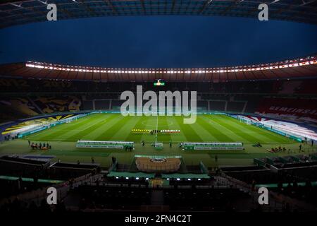 Berlin, Allemagne. 13 mai 2021. Berlin, Olympiastadion 13.05.21 : arrivée des deux équipes lors du match final de la coupe entre RB Leipzig et Borussia Dortmund. Foto: Pressefoto crédit: Mika Volkmann/Alay Live News Banque D'Images