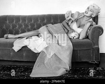 Mansfield, Jayne, 19.4.1934 - 29.7.1967, actrice américaine, pleine longueur, INFO-AUTORISATION-DROITS-SUPPLÉMENTAIRES-NON-DISPONIBLE Banque D'Images