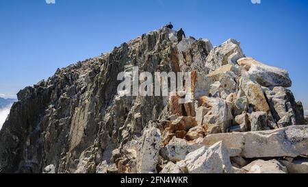 Aneto Peak et Paso de Mahoma en été (Parc naturel de Posets-Maladetas, Benasque, Espagne, Pyrénées) ESP: CIMA del Aneto y Paso de Mahoma en verano Banque D'Images