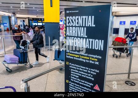Londres, Royaume-Uni. 13 mai 2021. Les gens continuent de prendre l'avion via Heathrow, mais les restrictions de quarantaine en cours pour les voyages internationaux depuis une liste rouge de pays signifie que certains finissent dans les hôtels près de l'aéroport pendant 10 jours. Crédit : Guy Bell/Alay Live News Banque D'Images