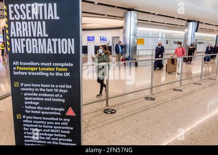 Londres, Royaume-Uni. 13 mai 2021. Les gens continuent de prendre l'avion via Heathrow, mais les restrictions de quarantaine en cours pour les voyages internationaux depuis une liste rouge de pays signifie que certains finissent dans les hôtels près de l'aéroport pendant 10 jours. Crédit : Guy Bell/Alay Live News Banque D'Images