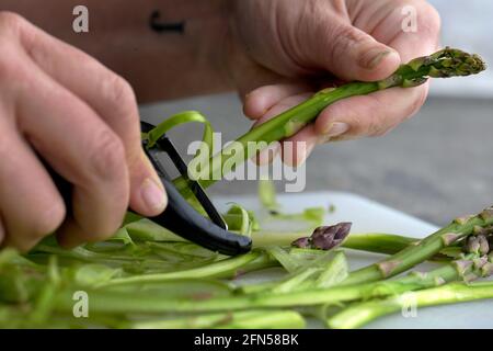 Rasage asperge verte brute photo Janerik Henriksson / TT code 10010 Banque D'Images