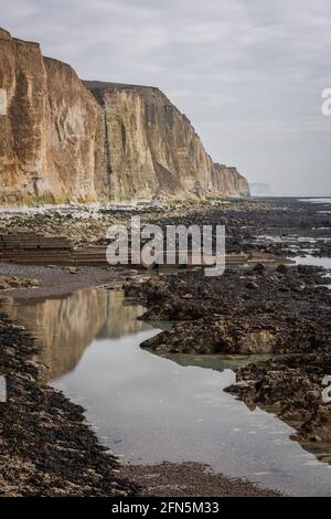 Les falaises de craie et sous-falaise entre Peacehaven et Newhaven dans East Sussex, Royaume-Uni Banque D'Images