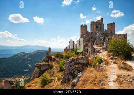 Rocca Calascio, ancien château médiéval, l'Aquila, Abruzzes, Italie Banque D'Images