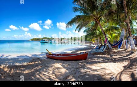 Plage West End à Roatan Banque D'Images